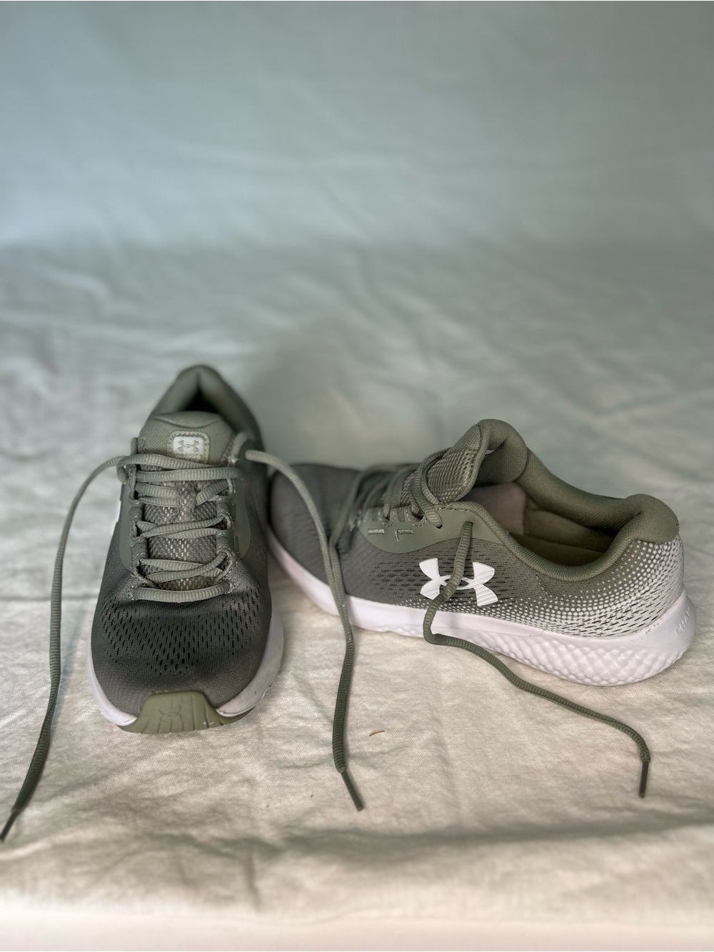 UA Charged Rogue 4 Sage Green Pastel Activewear Running Shoe Women 7.5